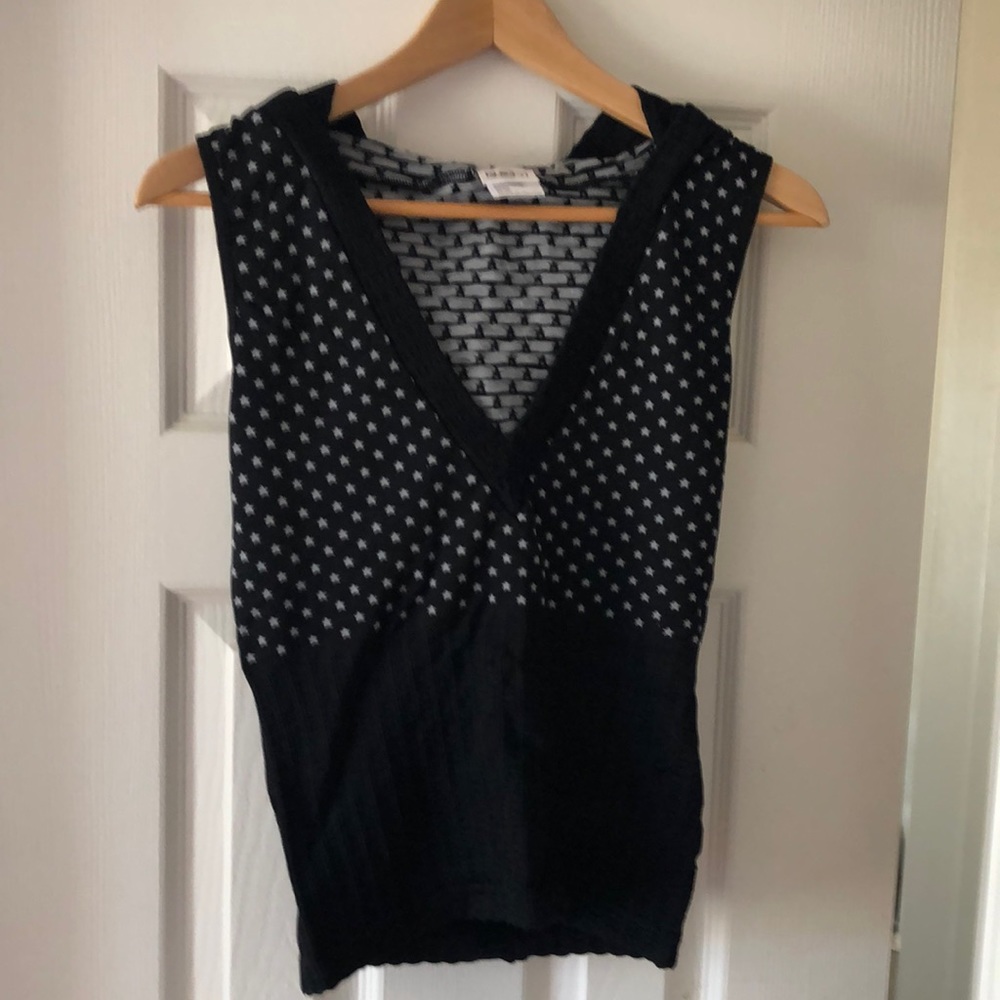 Ladies hooded top
